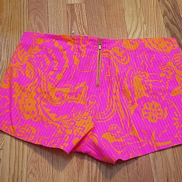 NWT Lilly Pulitzer shorts - Picture 3 of 4